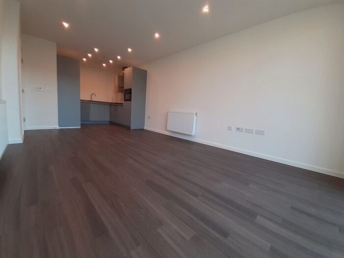 1 Bedroom Flat To Rent In Devlin House, Acton Gardens, W3