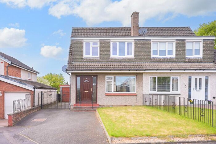 2 Bedroom Semi-Detached House For Sale In Walnut Grove, Dunfermline, KY11