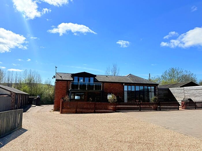 4 Bedroom Barn Conversion To Rent In Ford Street, Wellington, TA21