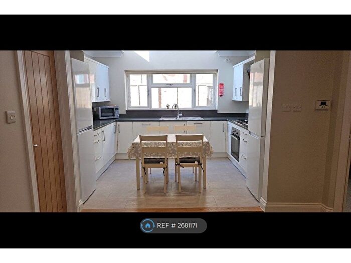 6 Bedroom Semi-Detached House To Rent In Kitchener Road, Southampton, SO17