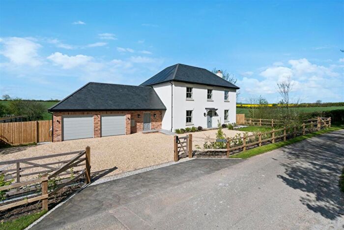 5 Bedroom House For Sale In Park Drove, Over Wallop, SO20