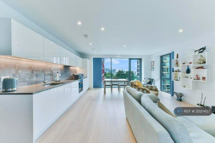 2 Bedroom Flat To Rent In Fairwater House, London, E16