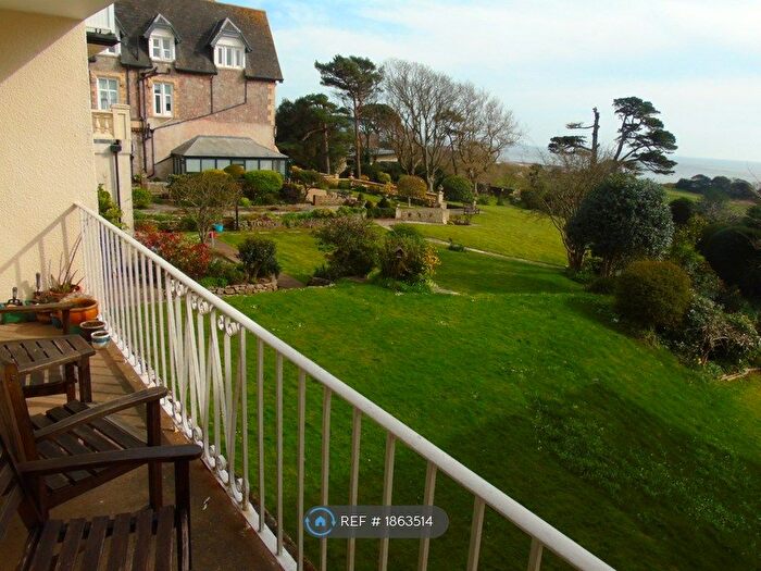 2 Bedroom Flat To Rent In Madeira Court, Exmouth, EX8