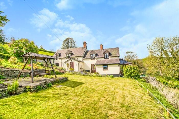 4 Bedroom Cottage For Sale In Garth Lane, Knighton, LD7
