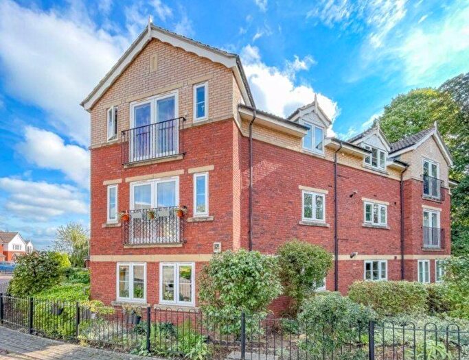 2 Bedroom Apartment To Rent In Chestnut Gardens, Morley, LS27