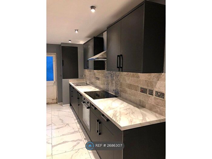 5 Bedroom Detached House To Rent In Darrell Place, Norwich, NR5