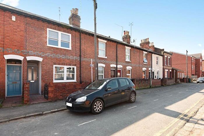2 Bedroom Terraced House To Rent In North Street, Caversham, Reading, RG4