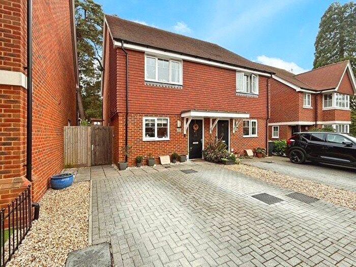 3 Bedroom Semi-Detached House For Sale In White Wood Vale, Frimley, Camberley, Surrey, GU16