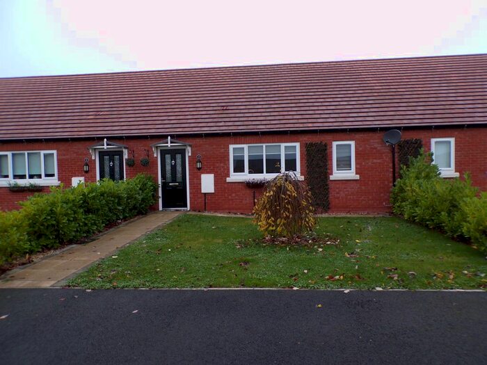 2 Bedroom Bungalow For Sale In Roy's Drive, Tetney, Grimsby, DN36