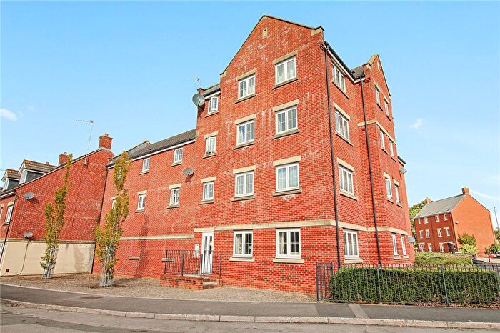 2 Bedroom Apartment For Sale In Havisham Drive, Haydon End, Swindon, SN25