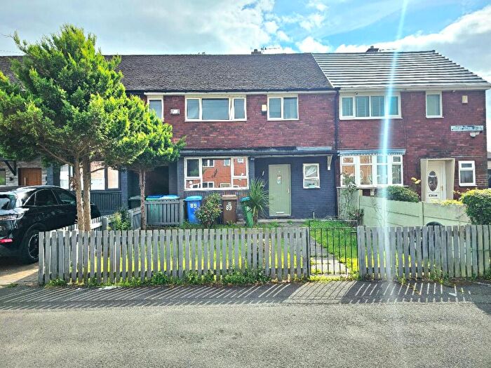 3 Bedroom Terraced House For Sale In York Road East, Middleton, Manchester, M24
