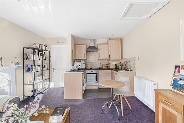 1 Bedroom Flat To Rent In Walton Street, Oxford, Oxfordshire, OX2