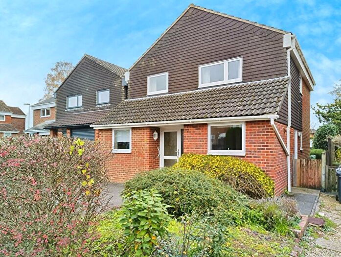 5 Bedroom Detached House To Rent In St. Swithun Close, Bishops Waltham, SO32