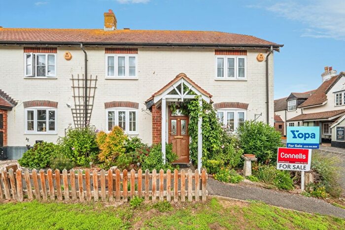3 Bedroom End Of Terrace House For Sale In Lugger Close, Chickerell, Weymouth, DT3