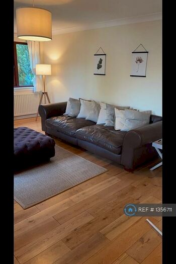 2 Bedroom Flat To Rent In Maxwell Lane, Glasgow, G41