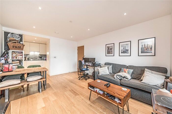 1 Bedroom Apartment For Sale In Maud Street, London, E16