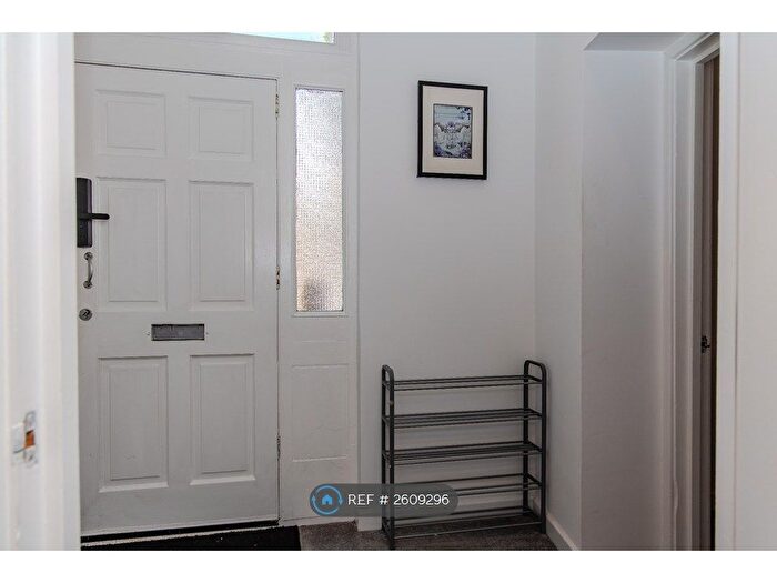 1 Bedroom Flat To Rent In Osmond Road, Hove, BN3