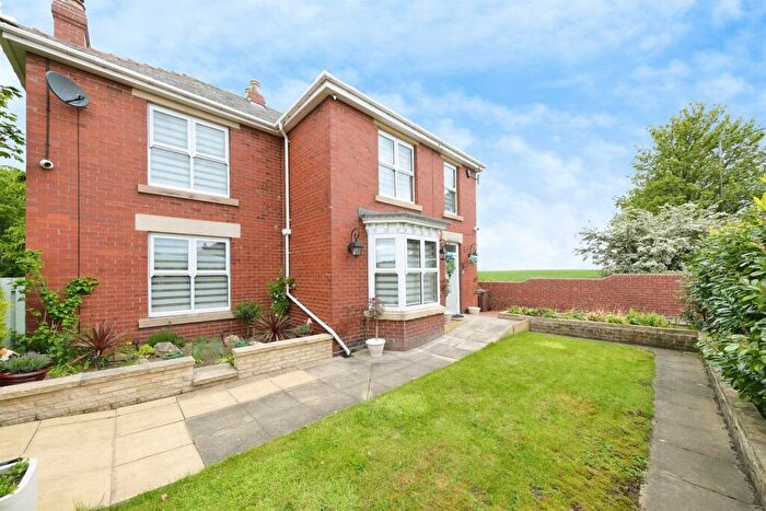 4 Bedroom Detached House For Sale In Doncaster Road, Darfield, Barnsley, S73