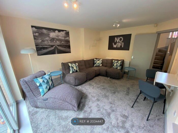4 Bedroom Semi-Detached House To Rent In The Sanctuary, Manchester, M15