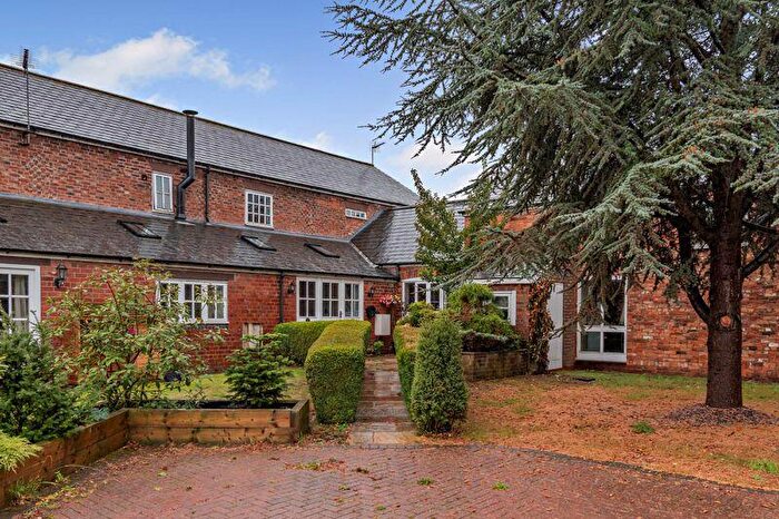 4 Bedroom Barn Conversion For Sale In The Stables, Wrexham, LL13