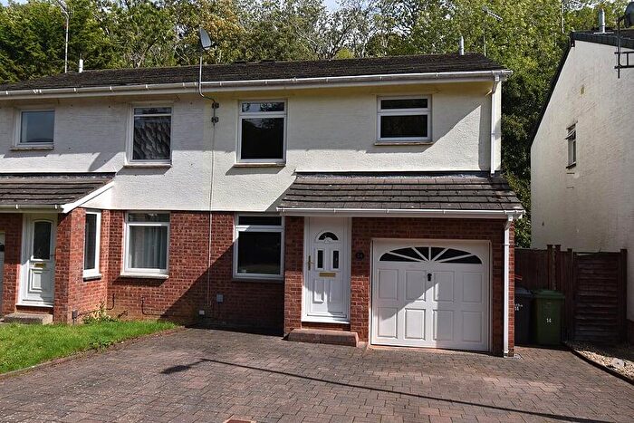 4 Bedroom Semi-Detached House For Sale In Perth Close, Pennsylvania, Exeter, EX4