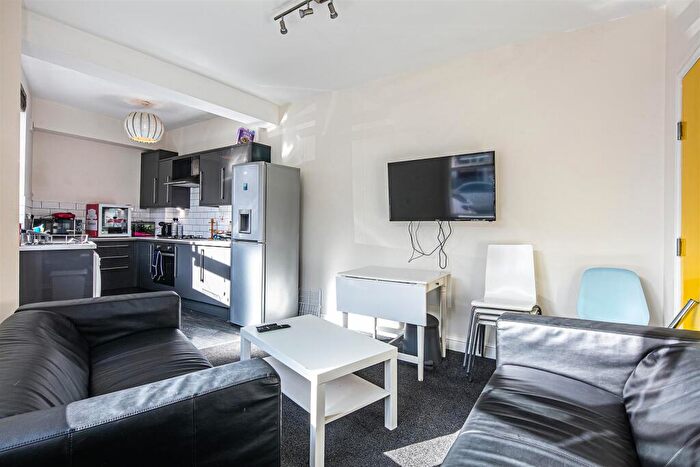 4 Bedroom House To Rent In Harefield Road, Off Ecclesall Road, Sheffield, S11