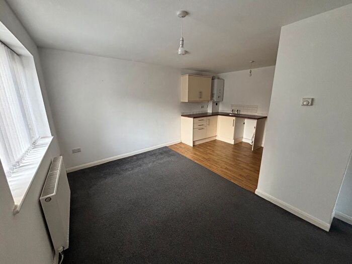 2 Bedroom Flat To Rent In Glebe Road, Swansea, SA4