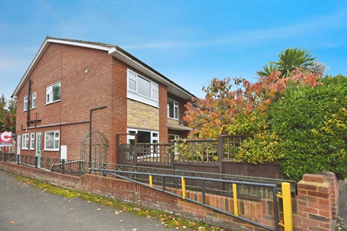 2 Bedroom Maisonette For Sale In St. Peters Park Road, Broadstairs, Kent, CT10