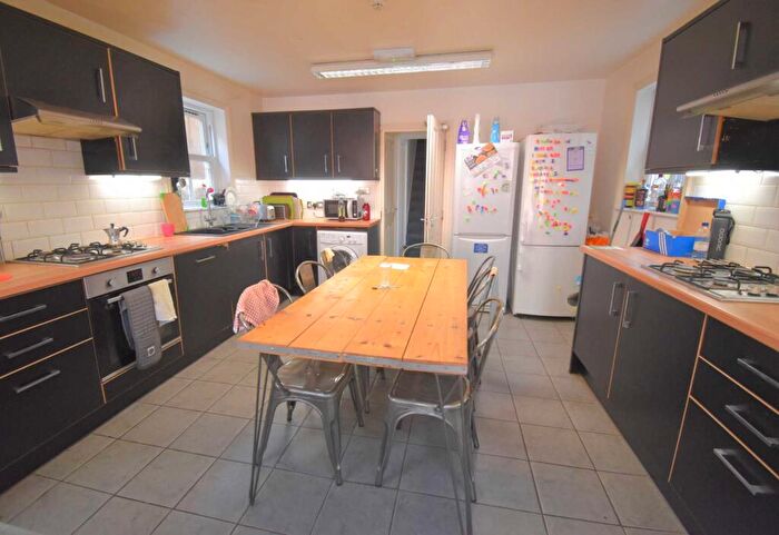 7 Bedroom Terraced House To Rent In Granby Gardens, Reading, RG1