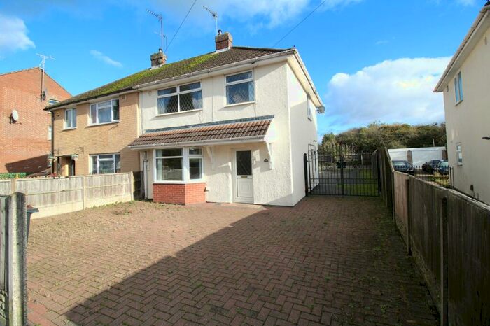 3 Bedroom Semi-Detached House To Rent In Walter Scott Road, Bedworth, Warwickshire, CV12