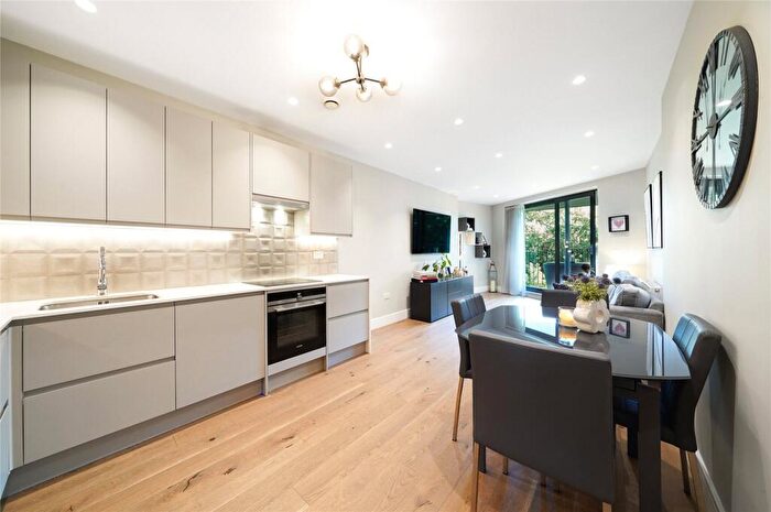 1 Bedroom Flat For Sale In Kilburn High Road, Kilburn, NW6