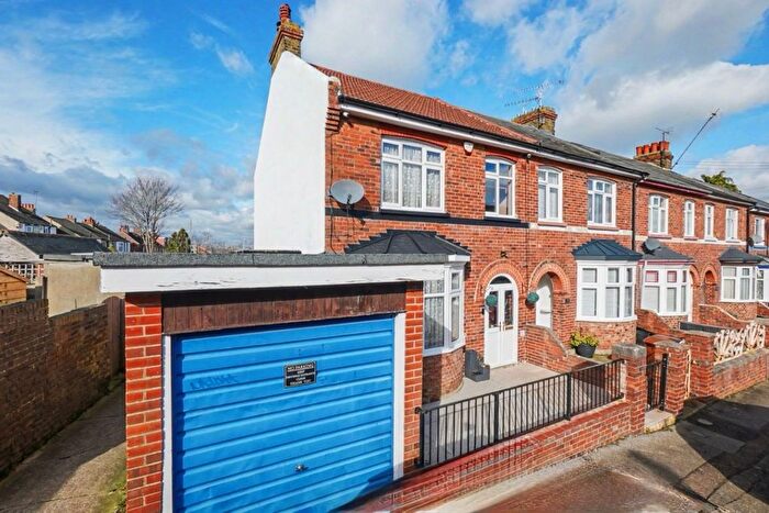 3 Bedroom End Terrace House For Sale In Acorn Road, Gillingham, ME7
