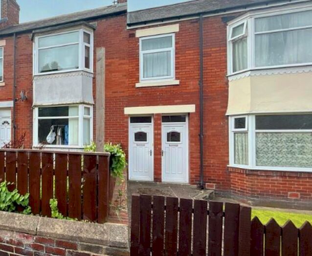 2 Bedroom Flat To Rent In Axwell Terrace, Swalwell, Newcastle Upon Tyne, NE16