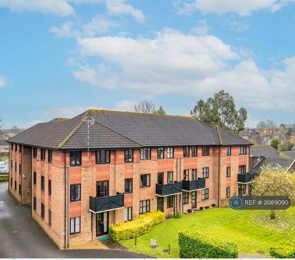 1 Bedroom Flat To Rent In Brighton Road, Crawley, RH10