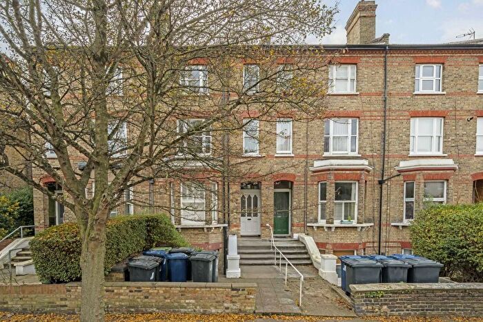 1 Bedroom Flat For Sale In Grange Park, Ealing, W5