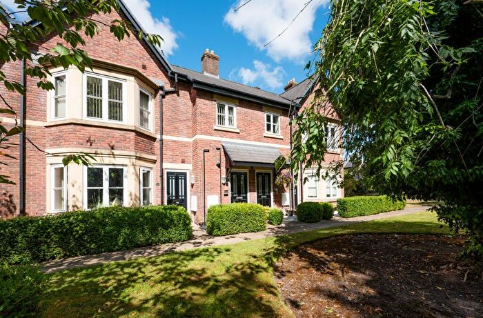 2 Bedroom Apartment For Sale In Grammar School Court, Ormskirk, L39