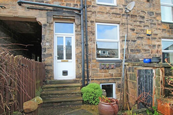 3 Bedroom Terraced House To Rent In Carlton Street, Otley, Leeds, LS21