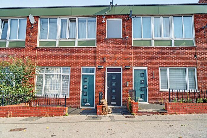 2 Bedroom Apartment To Rent In Milton Road, Swindon, Wiltshire, SN1