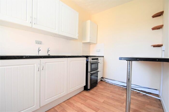 1 Bedroom Flat To Rent In Highland Road, Southsea, Hampshire, PO4