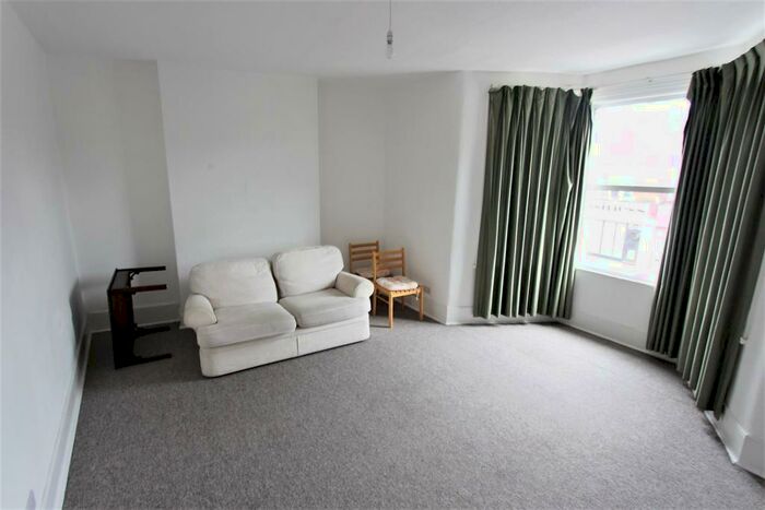 3 Bedroom Flat To Rent In Lordship Lane, Wood Green, N22