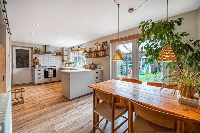 3 Bedroom Terraced House For Sale In Wheelers Lane, Hemel Hempstead, HP3