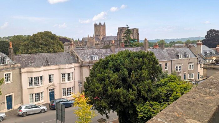 2 Bedroom Flat For Sale In New Street, Wells, BA5