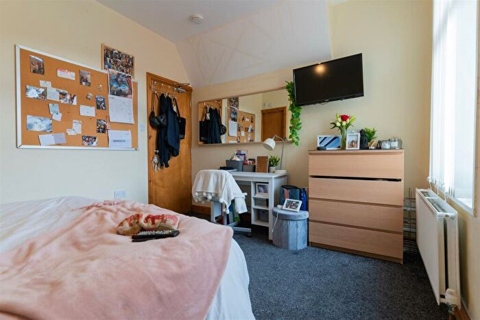 7 Bedroom House To Rent In Tiverton Road, Birmingham, B29