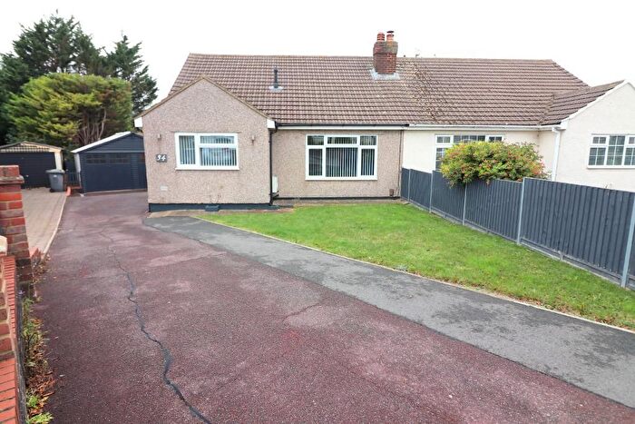 2 Bedroom Bungalow For Sale In The Furrows, Luton, Bedfordshire, LU3
