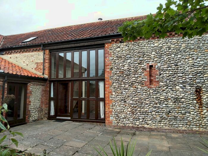 3 Bedroom Barn Conversion To Rent In Norwich Road, Cromer, NR27