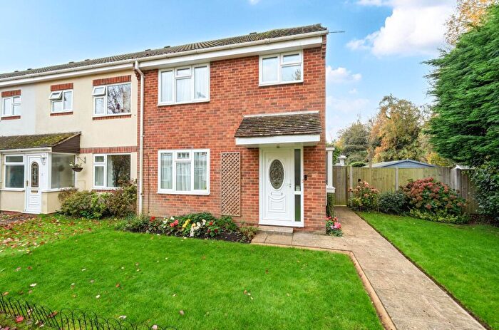 4 Bedroom Semi-Detached House For Sale In Tinghall, Aldwick Felds, PO21