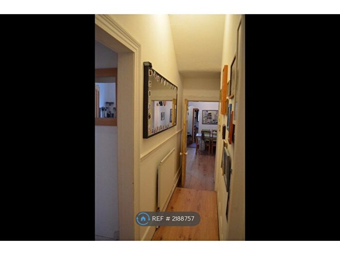 1 Bedroom Flat To Rent In Putney Bridge Road, London, SW15