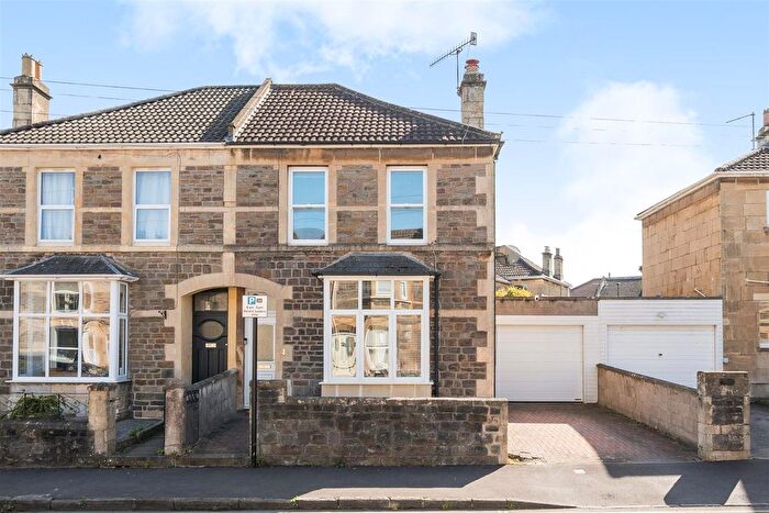 3 Bedroom Semi Detached House For Sale In Triangle Villas, Bath, BA2