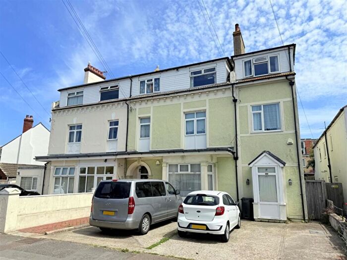 10 Bedroom Semi-detached House For Sale In Edith Road, Clacton-On-Sea, CO15