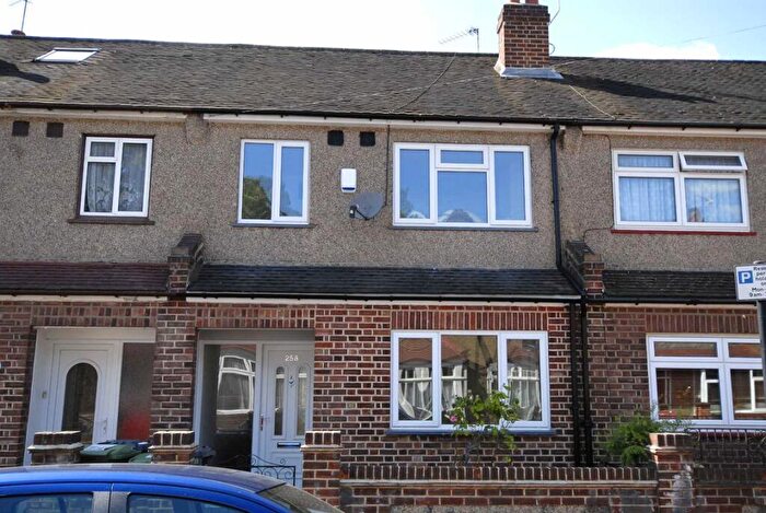 3 Bedroom House To Rent In Malyons Road, Lewisham, SE13